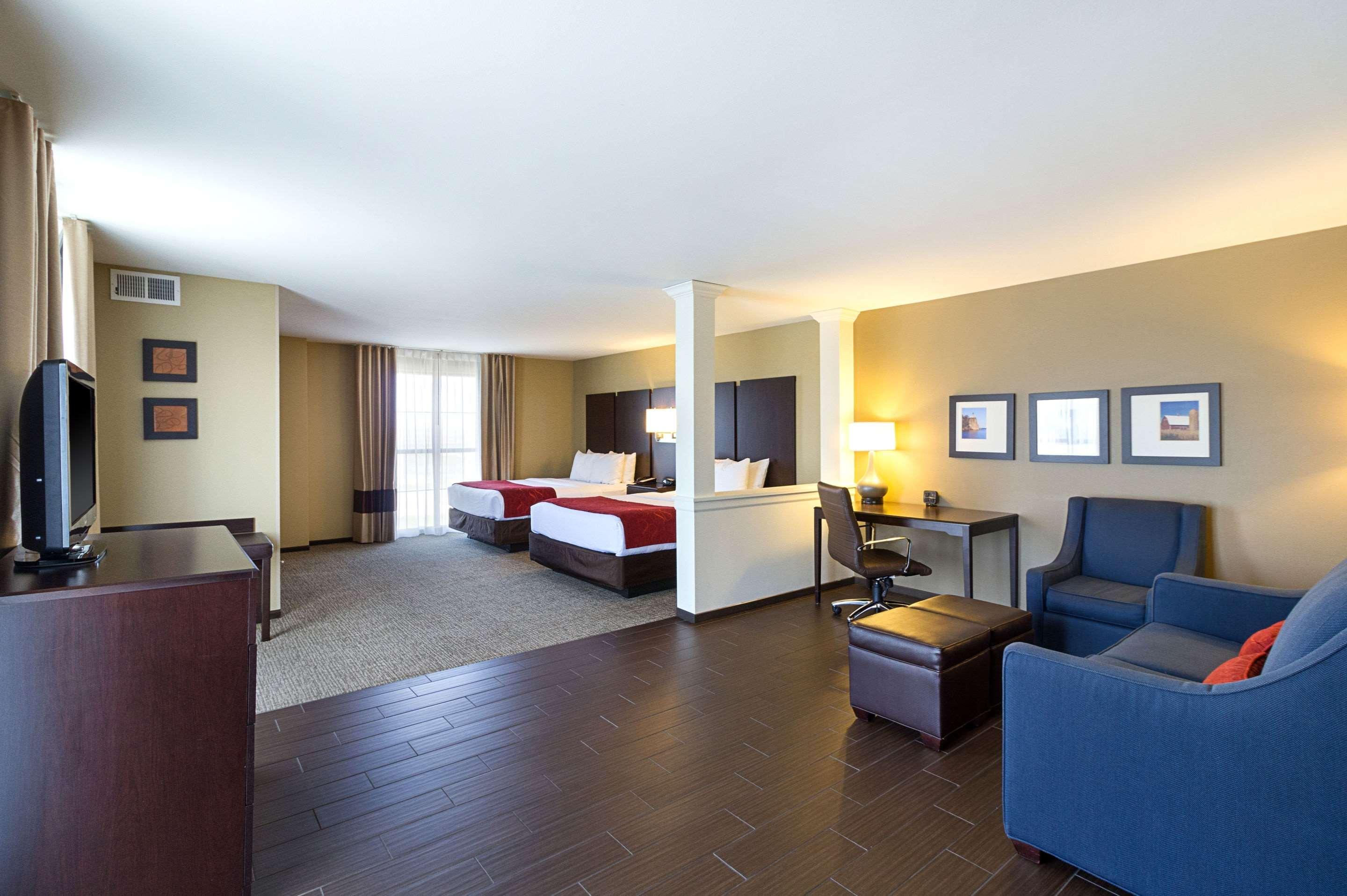 Comfort Suites & Conference Center Worthington מראה חיצוני תמונה
