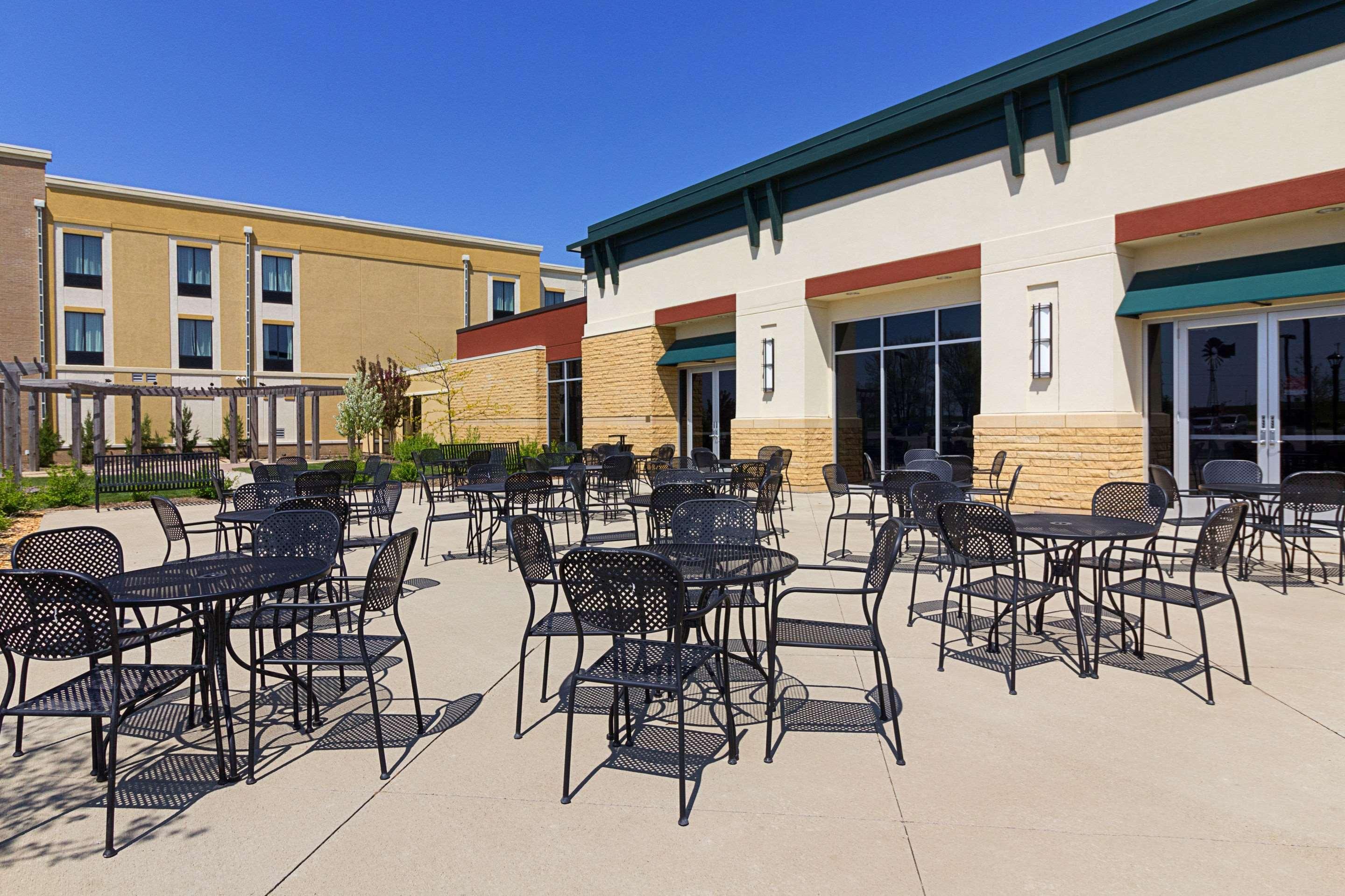 Comfort Suites & Conference Center Worthington מראה חיצוני תמונה