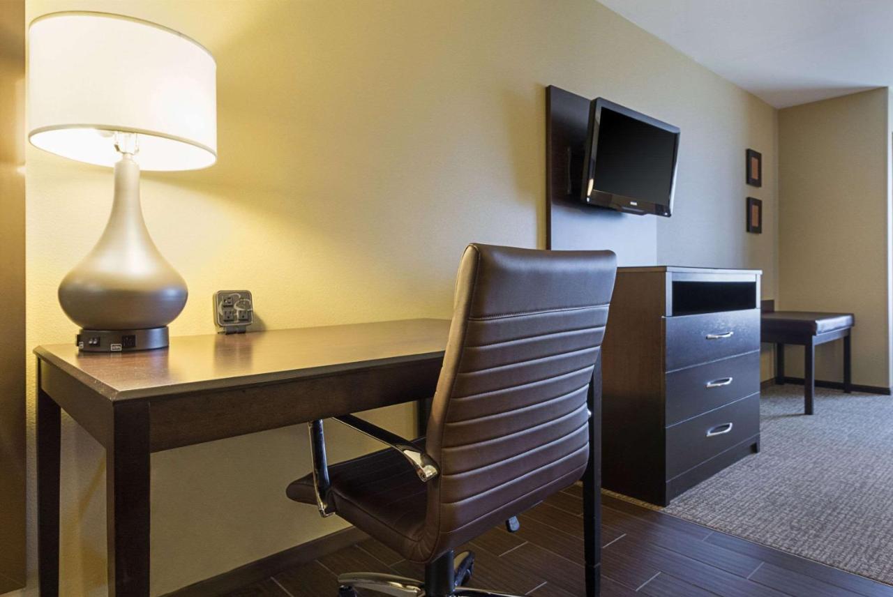 Comfort Suites & Conference Center Worthington מראה חיצוני תמונה